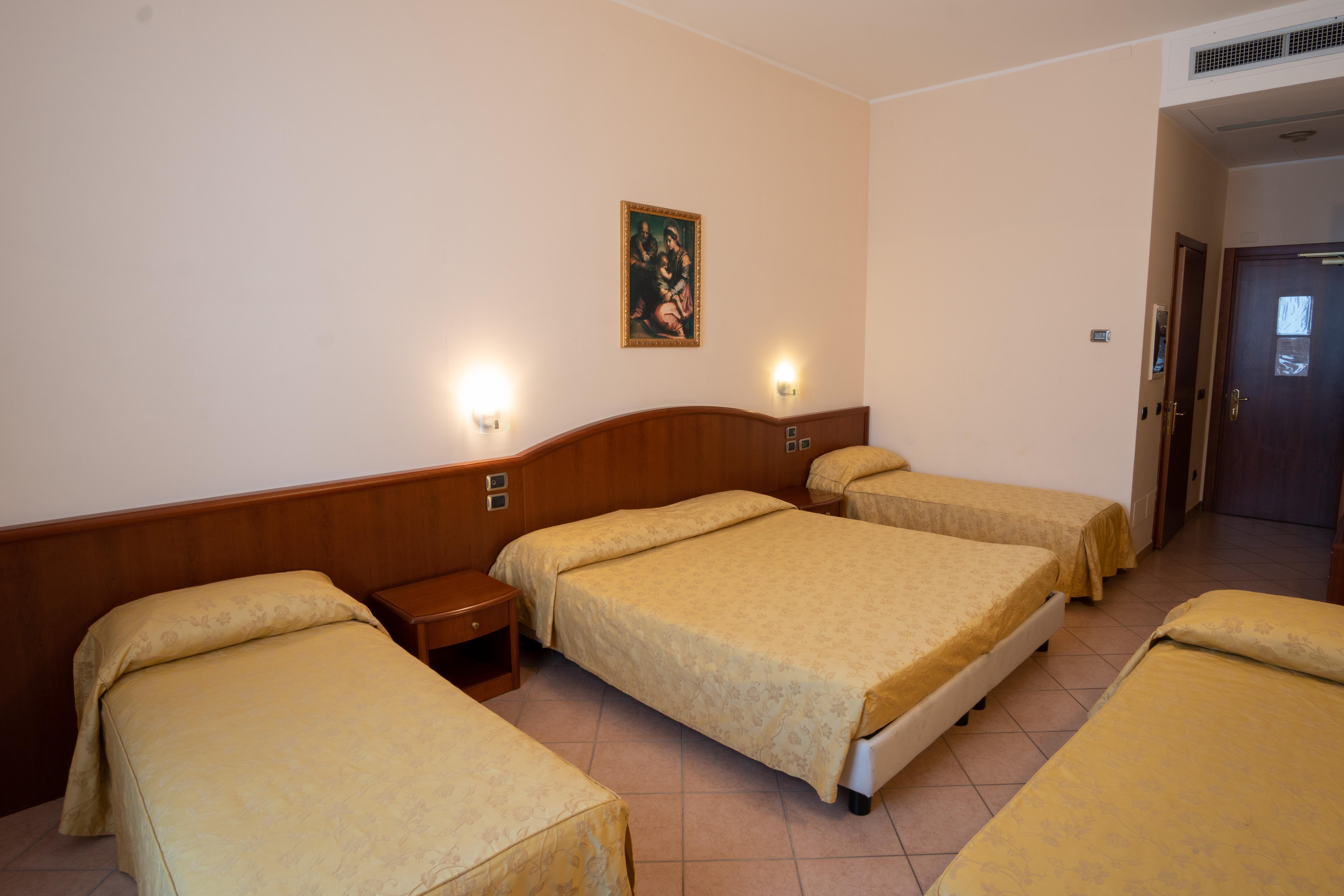 Garda Family House Otel Castelletto Di Brenzone Dış mekan fotoğraf