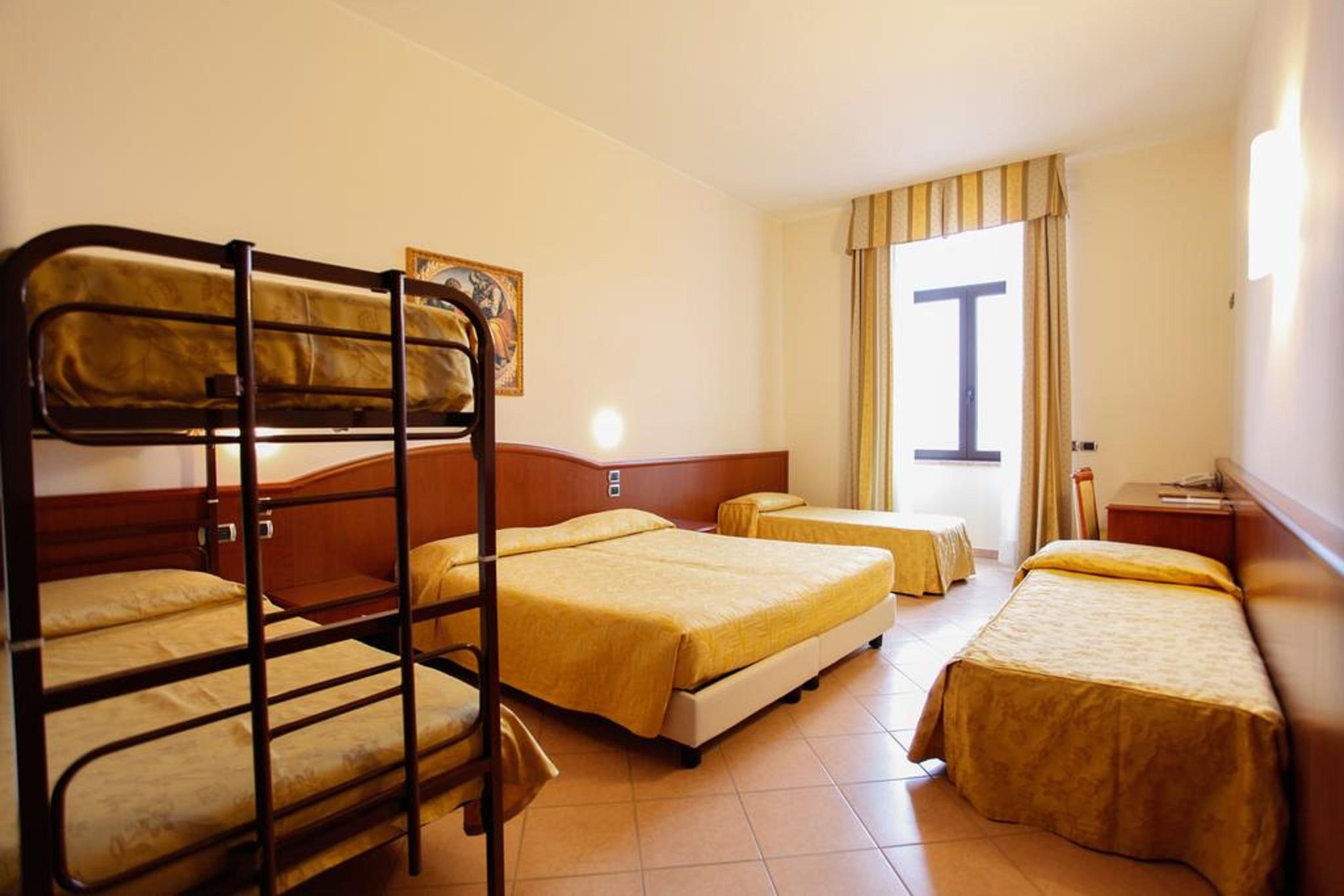 Garda Family House Otel Castelletto Di Brenzone Dış mekan fotoğraf