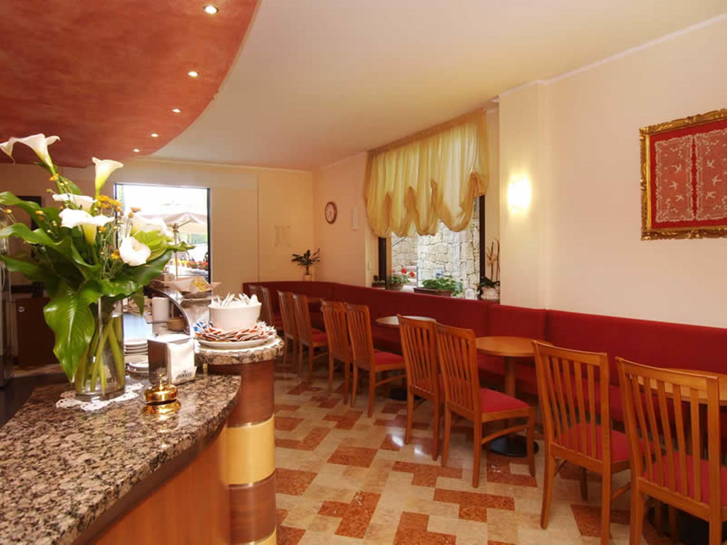 Garda Family House Otel Castelletto Di Brenzone Dış mekan fotoğraf