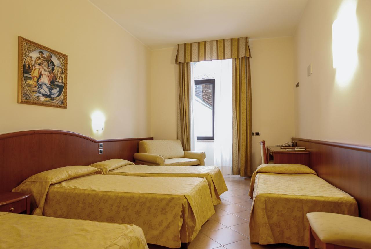 Garda Family House Otel Castelletto Di Brenzone Dış mekan fotoğraf